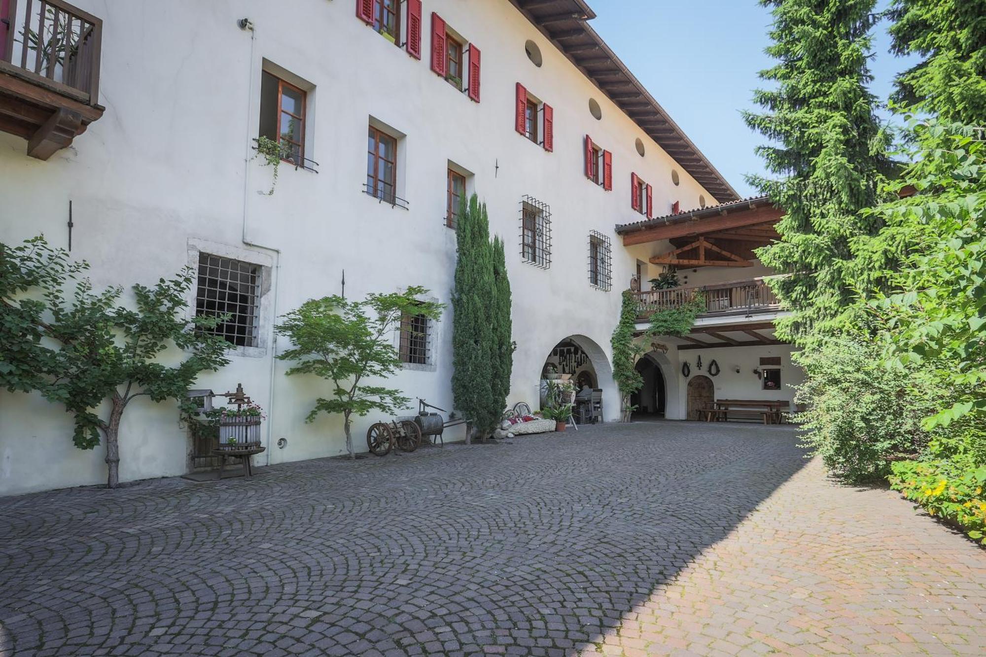 Appartamento Ansitz Von Wohlgemuth Salorno Esterno foto